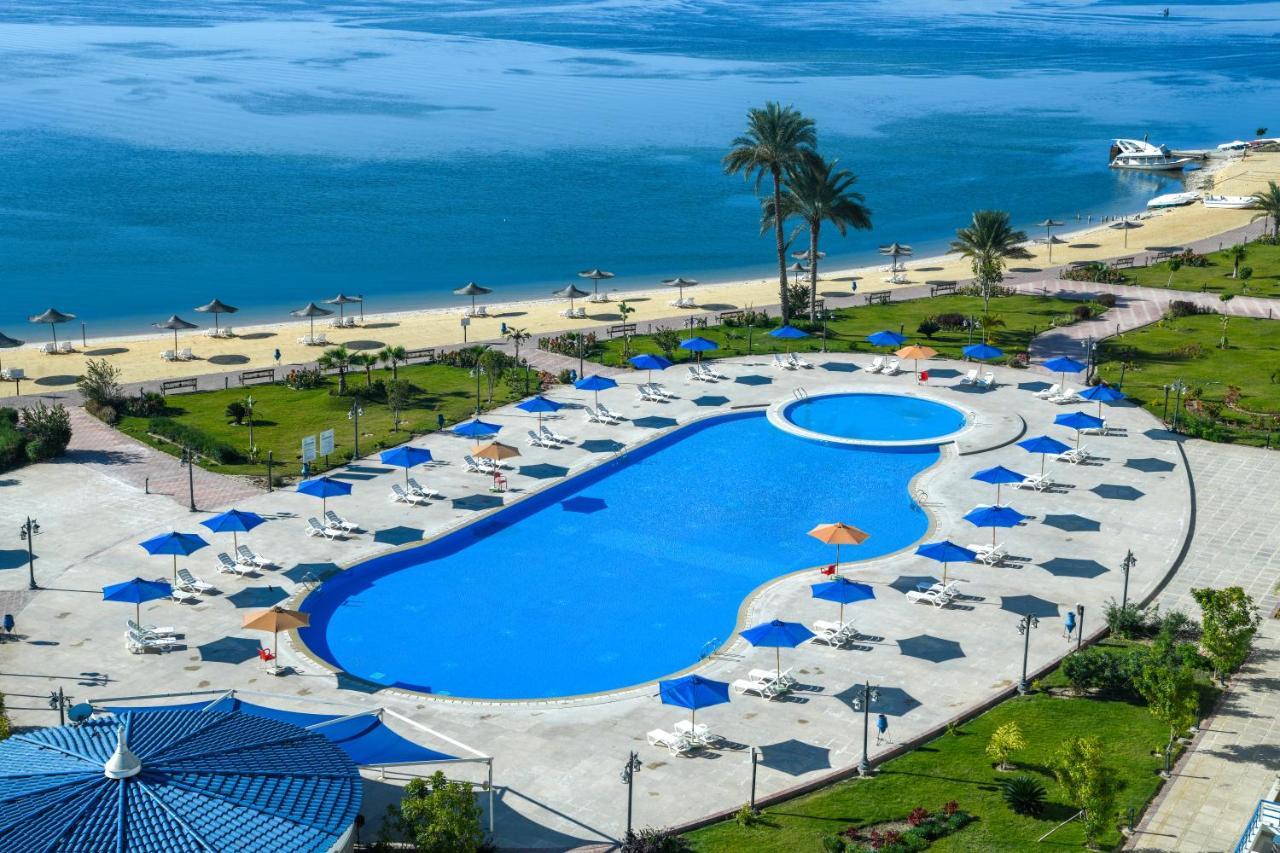 โทลิป อัลฟอร์ซาน ไอส์แลนด์ โฮเต็ล แอนด์ สปา Hotel อิสไมเลีย ภายนอก รูปภาพ The pool at the Grand Hotel