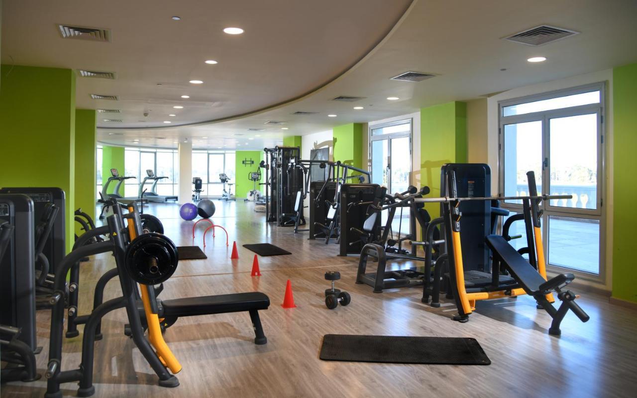 โทลิป อัลฟอร์ซาน ไอส์แลนด์ โฮเต็ล แอนด์ สปา Hotel อิสไมเลีย ภายนอก รูปภาพ The gym at the hotel