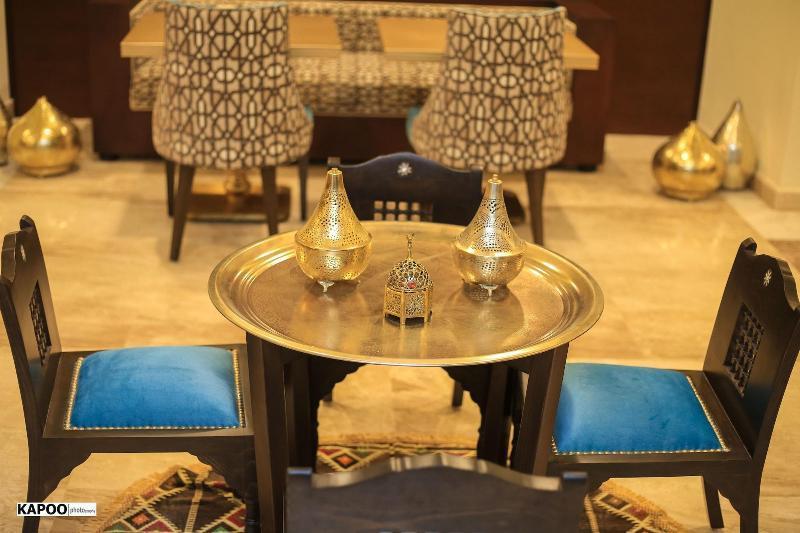 โทลิป อัลฟอร์ซาน ไอส์แลนด์ โฮเต็ล แอนด์ สปา Hotel อิสไมเลีย ภายนอก รูปภาพ A traditional Moroccan table