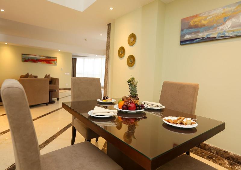 โทลิป อัลฟอร์ซาน ไอส์แลนด์ โฮเต็ล แอนด์ สปา Hotel อิสไมเลีย ภายนอก รูปภาพ A dining room