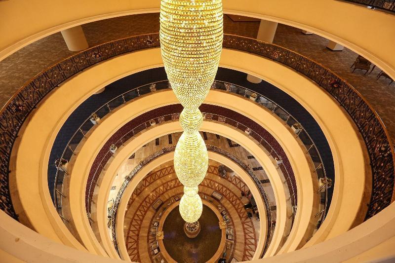 โทลิป อัลฟอร์ซาน ไอส์แลนด์ โฮเต็ล แอนด์ สปา Hotel อิสไมเลีย ภายนอก รูปภาพ The spiral staircase