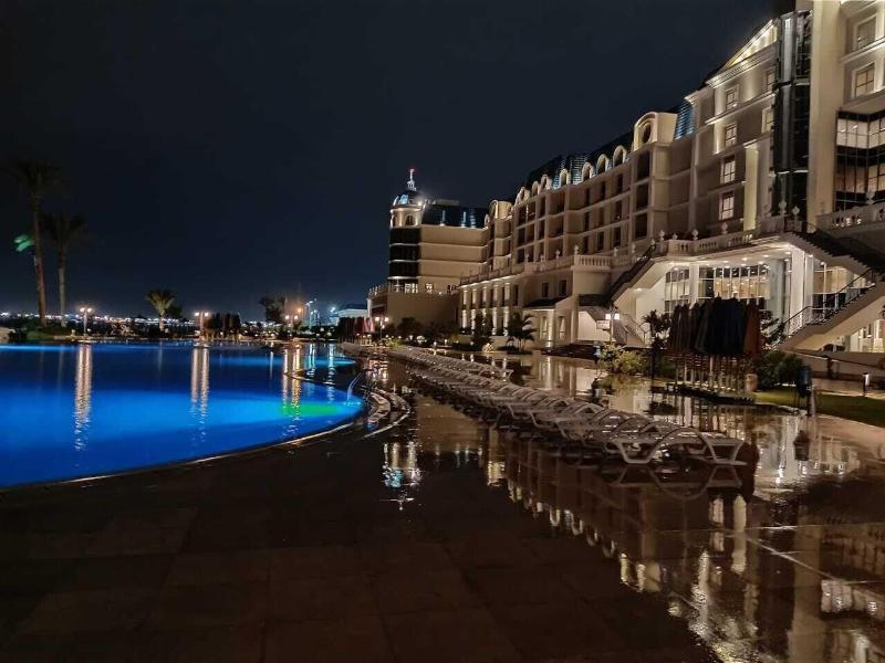 โทลิป อัลฟอร์ซาน ไอส์แลนด์ โฮเต็ล แอนด์ สปา Hotel อิสไมเลีย ภายนอก รูปภาพ The pool at the hotel
