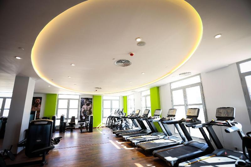 โทลิป อัลฟอร์ซาน ไอส์แลนด์ โฮเต็ล แอนด์ สปา Hotel อิสไมเลีย ภายนอก รูปภาพ The gym at the London Bridge Campus