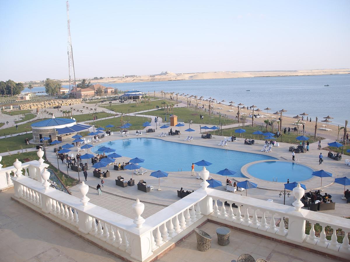 โทลิป อัลฟอร์ซาน ไอส์แลนด์ โฮเต็ล แอนด์ สปา Hotel อิสไมเลีย ภายนอก รูปภาพ The pool at the Grand Hotel